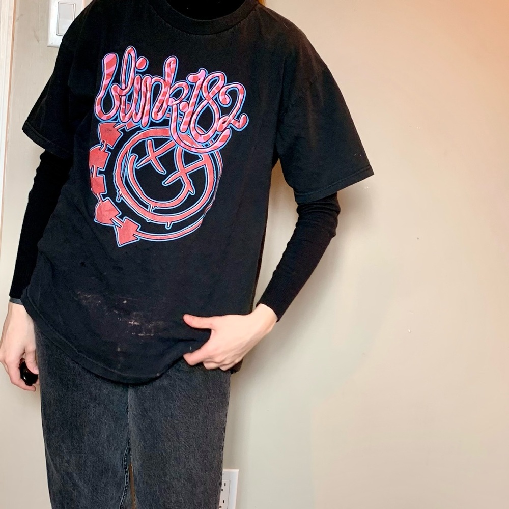 Blink 182 band t shirt